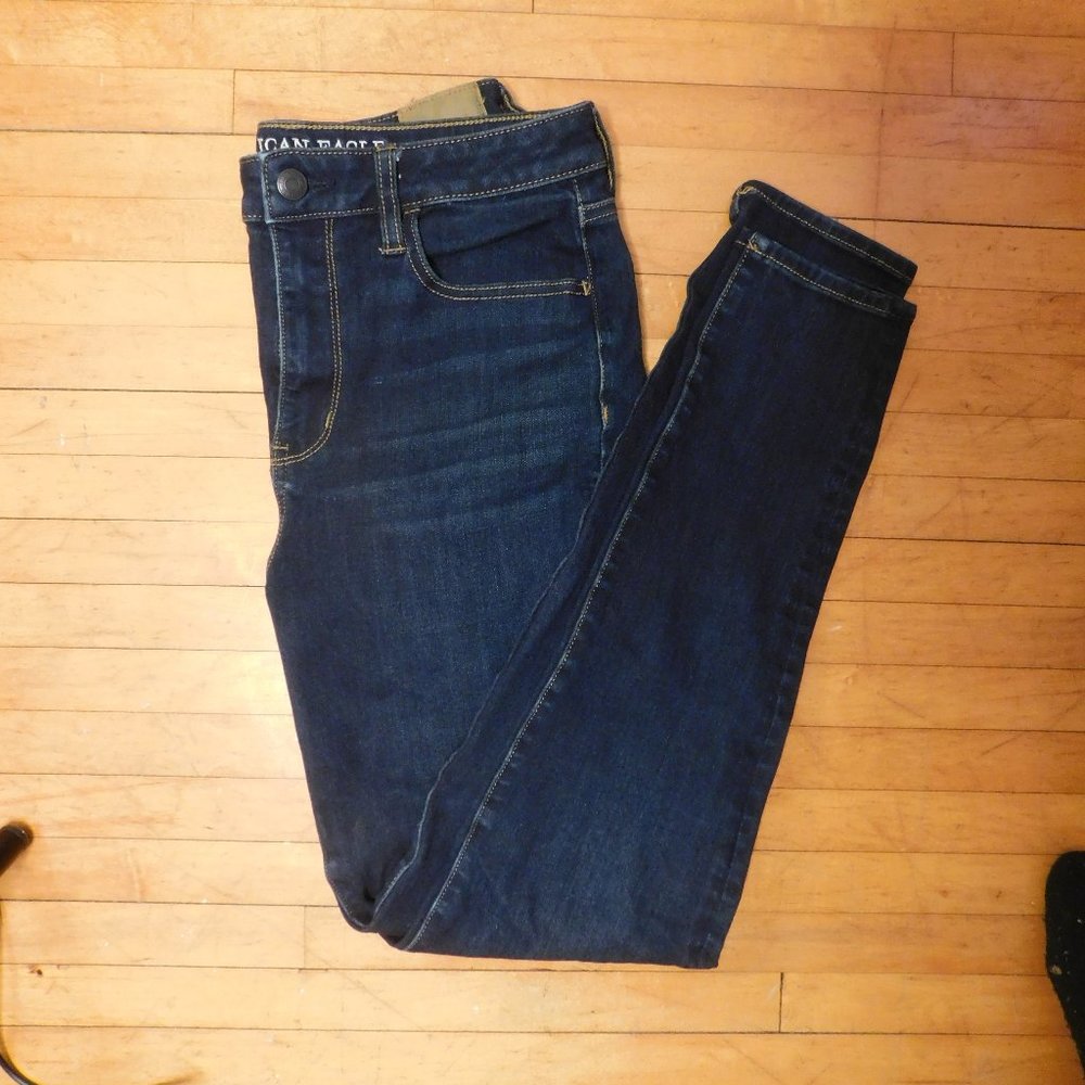 American Eagle Super High Rise Jegging